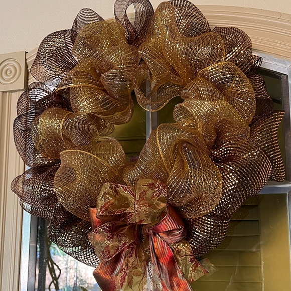 NWOT HANDMADE FALL DECO MESH WREATH. - Picture 13 of 13